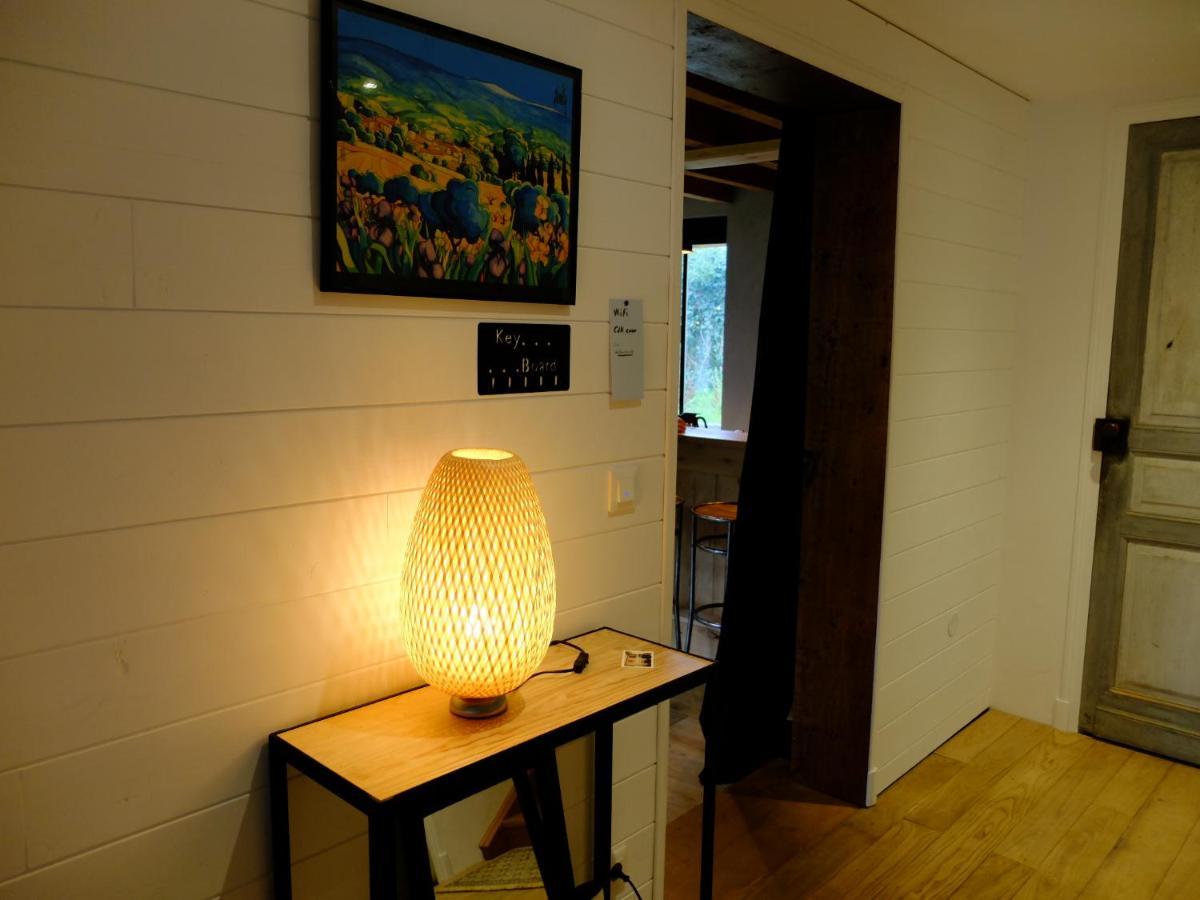 De L'Autre Cote Bed & Breakfast Garlin Exterior photo